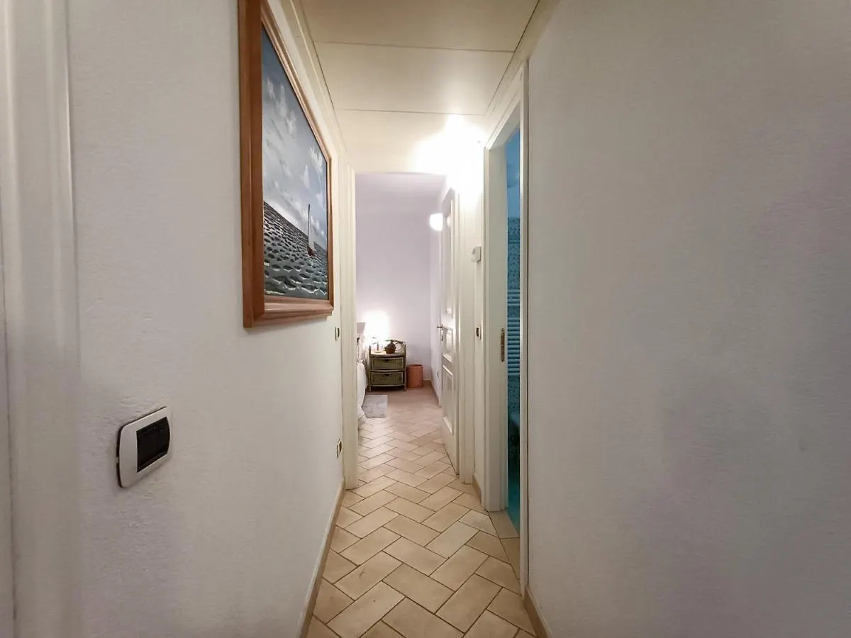 Altido Villa Milva With Car Park Beside The Beach Paraggi Apartment
